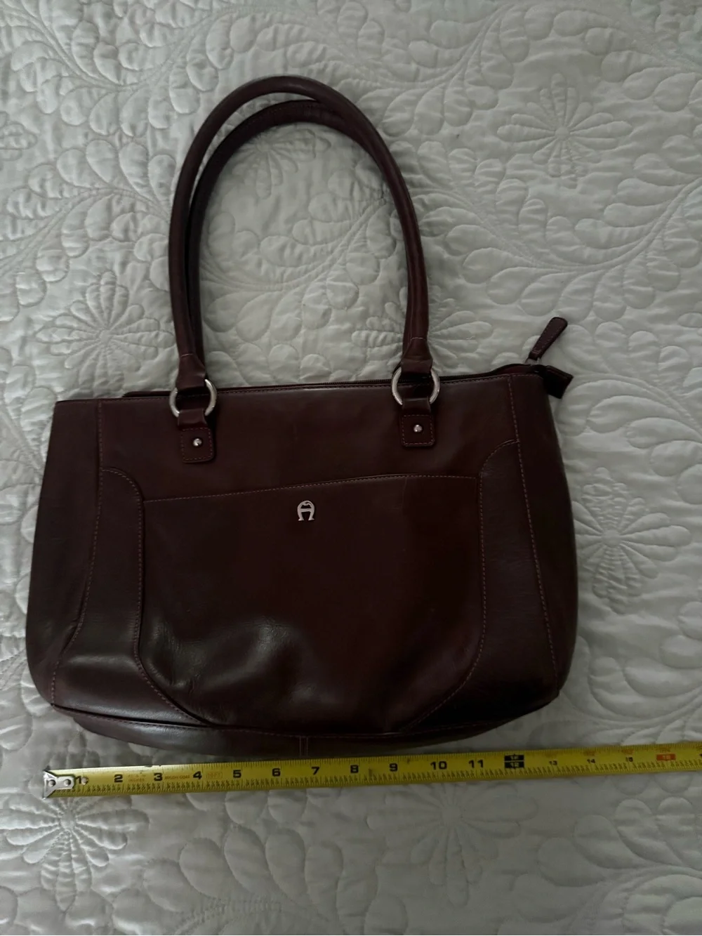 Etienne Aigner stylish burgundy